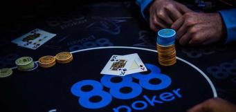 Board com logo da 888 poker