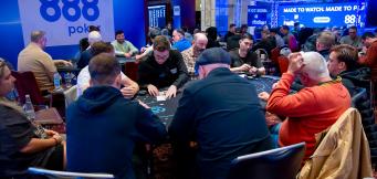 jogar poker agressivo